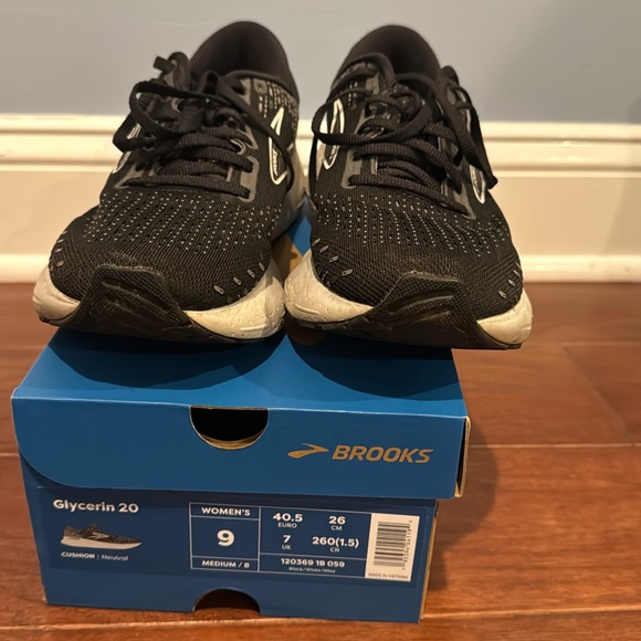 Brooks glycerin 20 women’s sneakers, athletic shoes size 9, neutral medium width - Picture 2 of 9